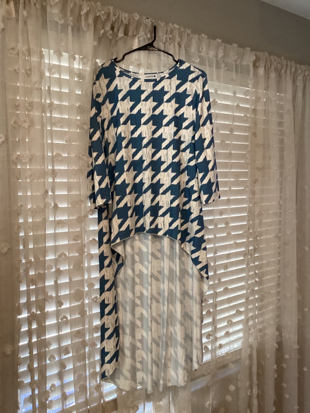 NUGGLES Women’s Large High Low Dress